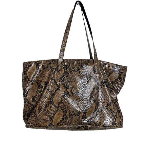 Guess large tote python print on faux leather large Guess chrome medalli… - Picture 3 of 7